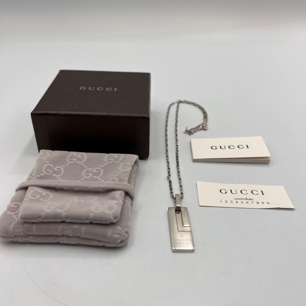 箱あり】 GUCCI ロゴプレート ネックレス ＜アクセサリー＞グッチ 