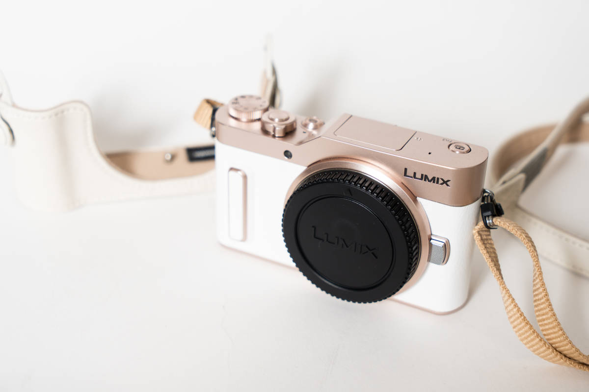 ◇美品 LUMIX DC-GF10 ホワイト×ローズゴールド ボディ LUMIX ◇美品 LUMIX DC-GF10 ホワイト×ローズゴールド ボディ LUMIX
