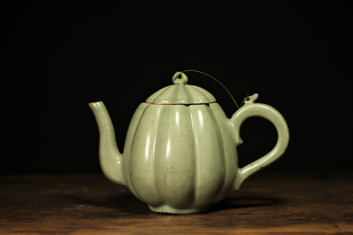 清水焼伝統工芸士 中村秋峰 抹茶碗 光琳水 花水木絵 桐箱・共布・経歴