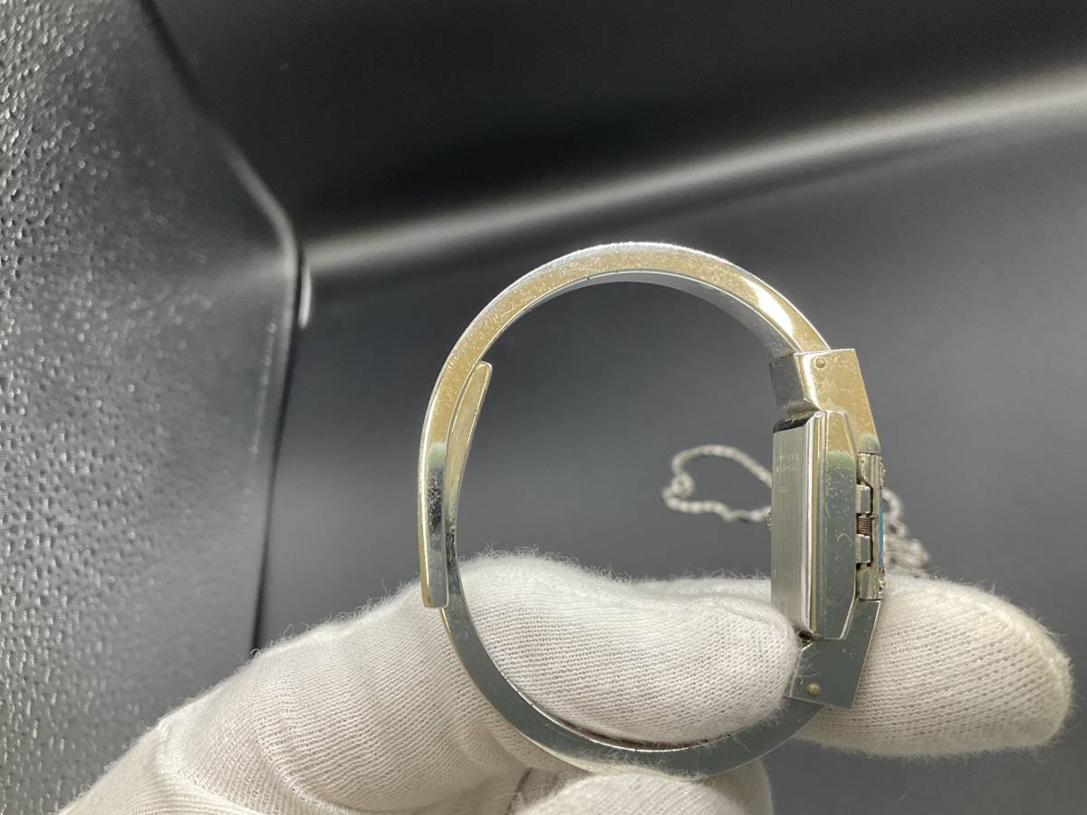 Chandler⁄チャンドラー バングルウォッチ 17石 手巻き 黒×金