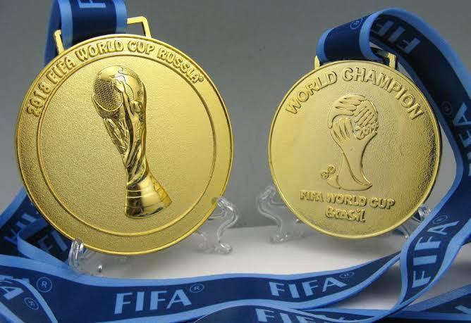 【大得価，大人気】 匿名配送 2018 FIFA ロシアW杯 レプリカメダル World Cup(その他)｜売買されたオークション情報、yahooの商品情報をアーカイブ公開 - オークファン その他