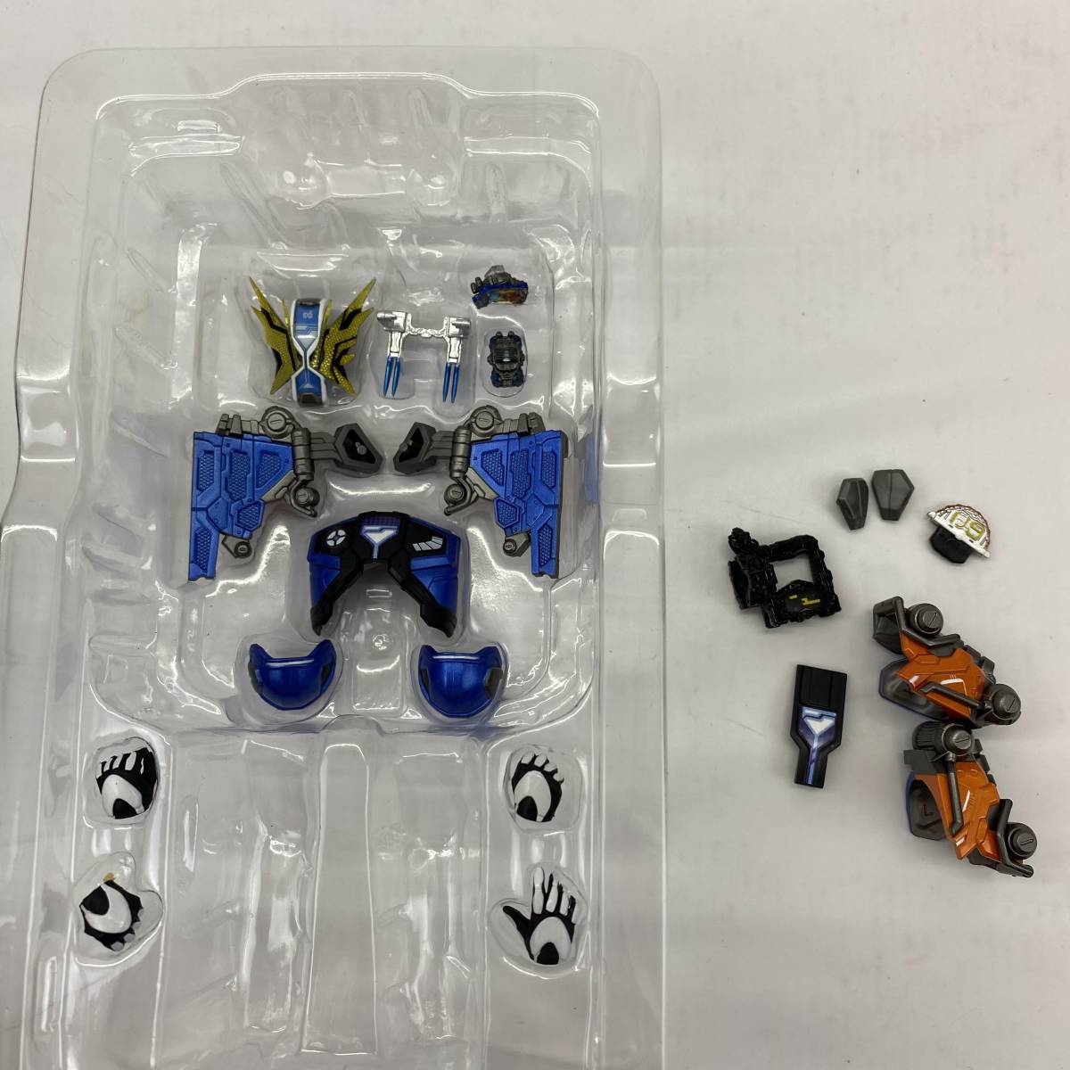 仮面ライダーゲイツリバイブ | 真の救世主セット 商品 レックスゲノム（初回生産） 仮面ライダーリバイ 平成ジェネレーションズエディション 仮面ライダーゲイツ : 仮面 仮面ライダージオウ』救世主として覚醒したゲイツリバイブがフィギュア レビュー BANDAI 真の救世主セット」商品仕様 スピリッツ) 仮面ライダー