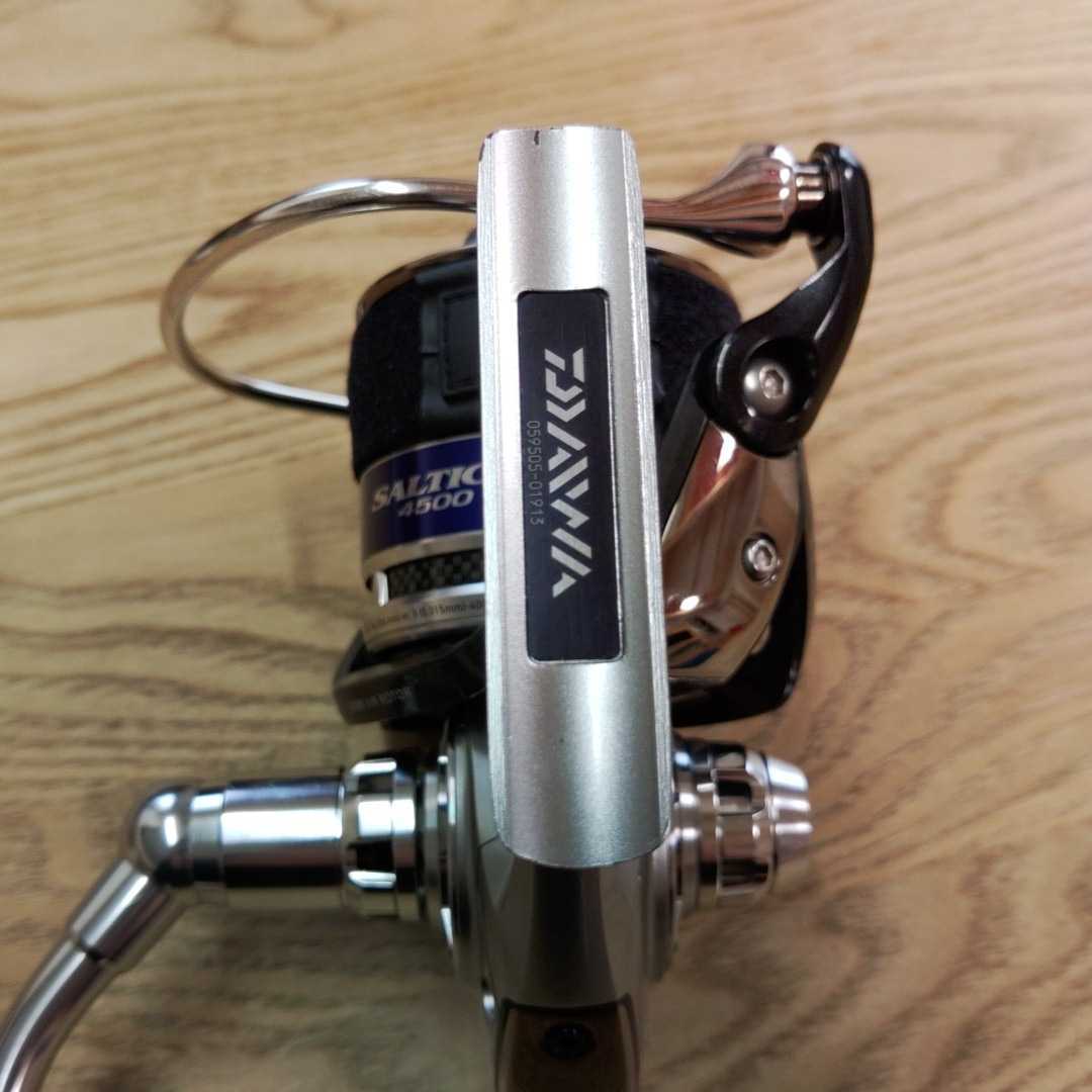 美品 - 10ソルティガ4500 PE4号300m付 箱付 ゴリ感なし ダイワ 機関