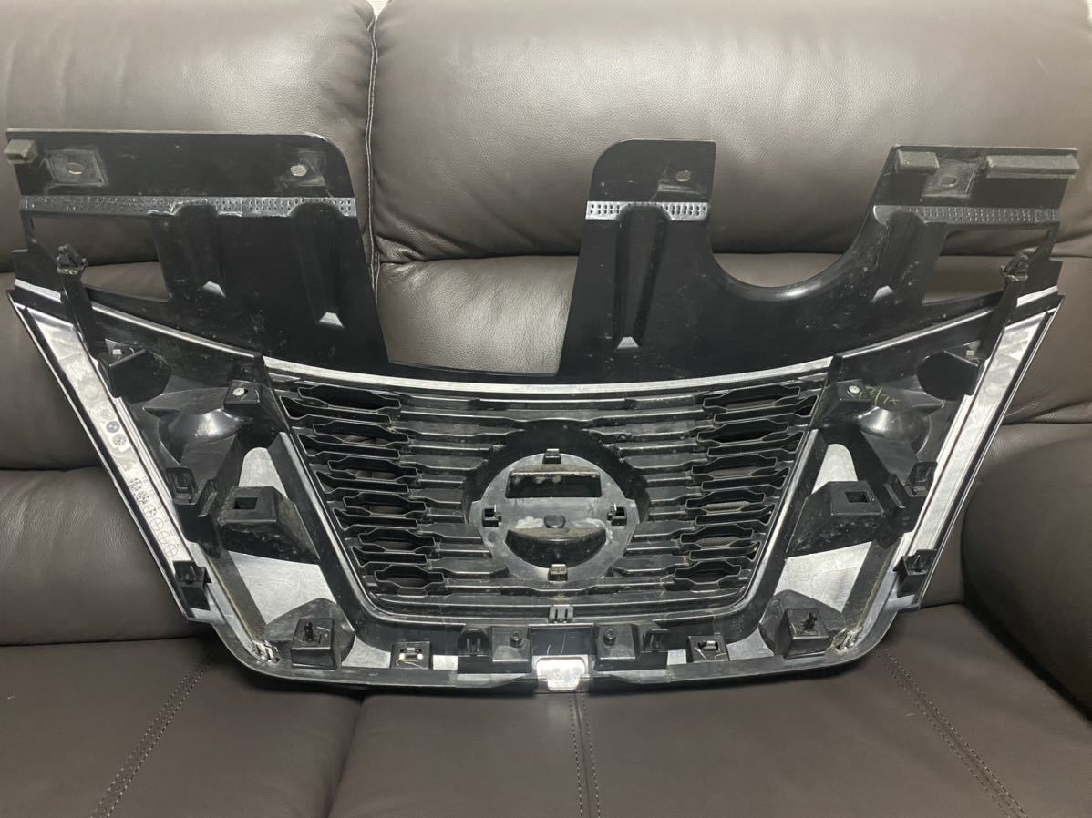 日産；エクストレイル T32 後期 フロントグリル オリジナル