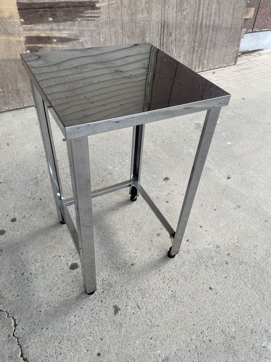 ★税込送料無料★ 業務用　ステンレス 作業台 スキマ台 サーバー台 調理台 450×450×800 3方枠 アジャスター調整可能 見切り品 厨房　42