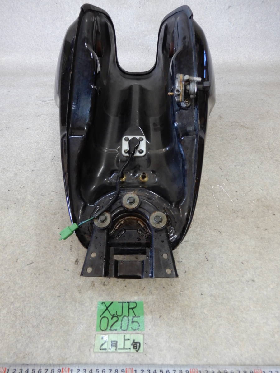 0205 RH02J XJR400 ガソリンタンク タンク 140サイズ ヤマハ タンク