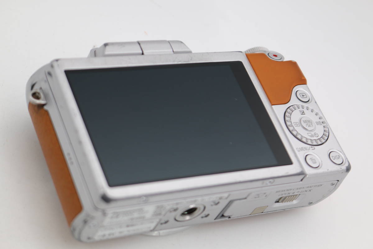 Panasonic DMC-GF7ボディ G VARIO 12-32mm/F3.5-5.6 ASPH./MEGA O.I.S.