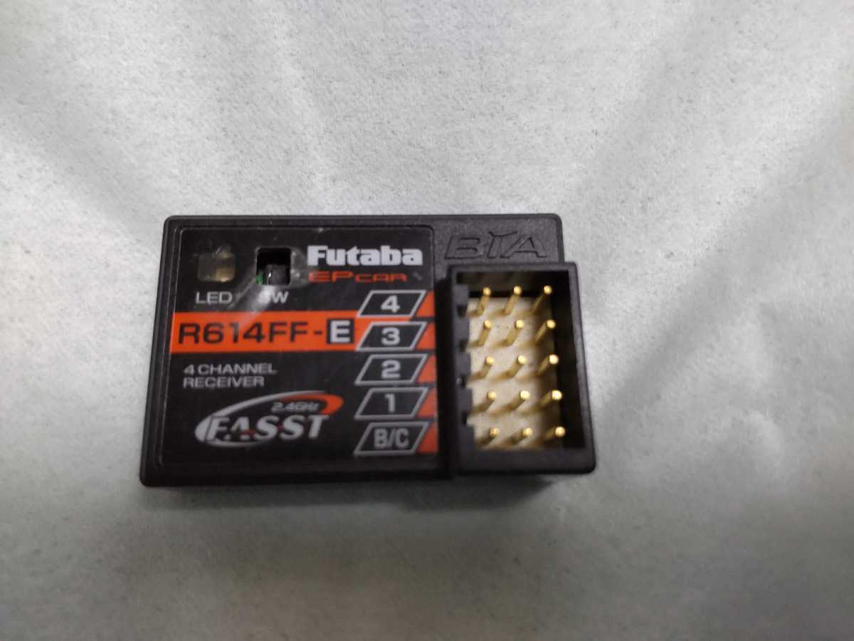 Futaba 受信機 R614FF-E