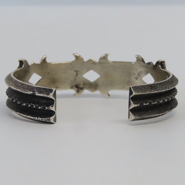 Navajo:ナバホ族 Aaron Anderson作 ブレスレット/バングル Navajo:ナバホ族 Aaron Anderson作 ブレスレット/バングル 【公式通販】