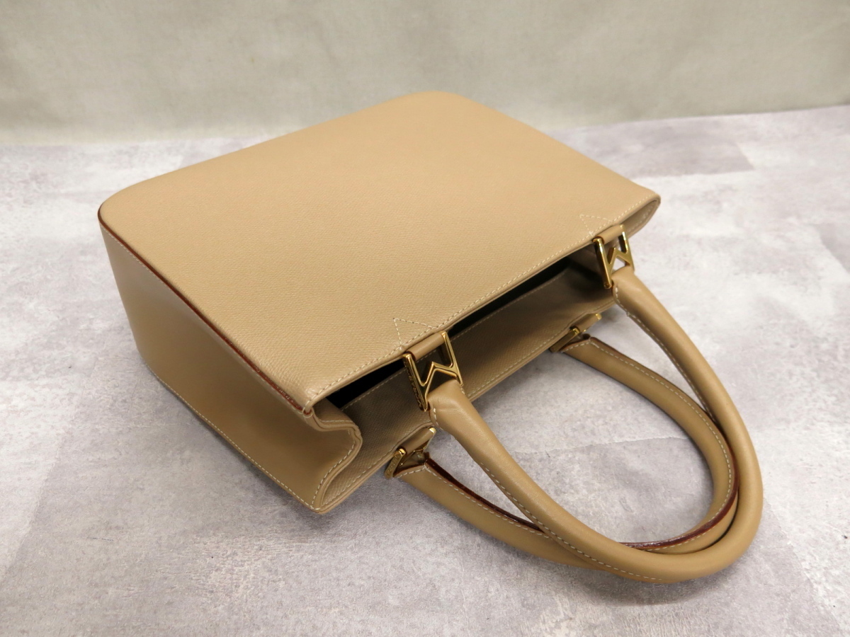 ○超美品○新品同様○MORABITO モラビト○ロゴ型押し○カーフ レザー