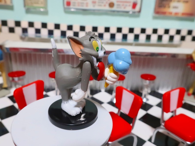 激レア ラスト1個 トムとジェリー ソフトクリームを舐めまくるトムくん フィギュア トム ジェリー 売買されたオークション情報 Yahooの商品情報をアーカイブ公開 オークファン Aucfan Com