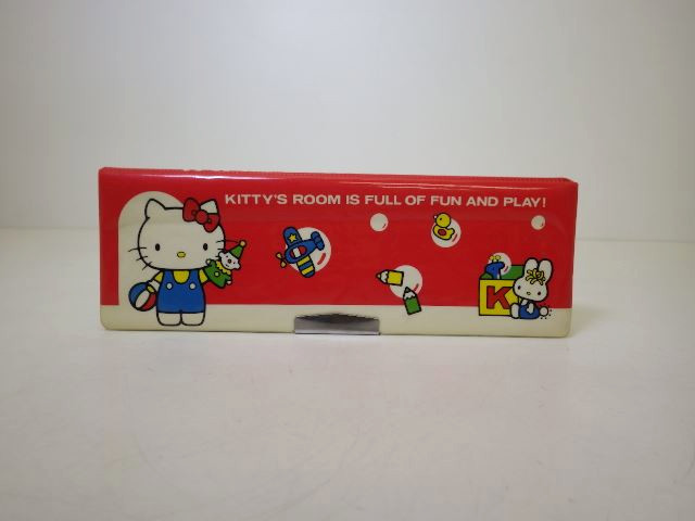 【超希少ジャンク品】　昭和レトロ1976年製キティちゃん プラスティック筆箱　他 サンリオ - 昭和レトロ サンリオ ハローキティー筆箱 1976年の通販 by