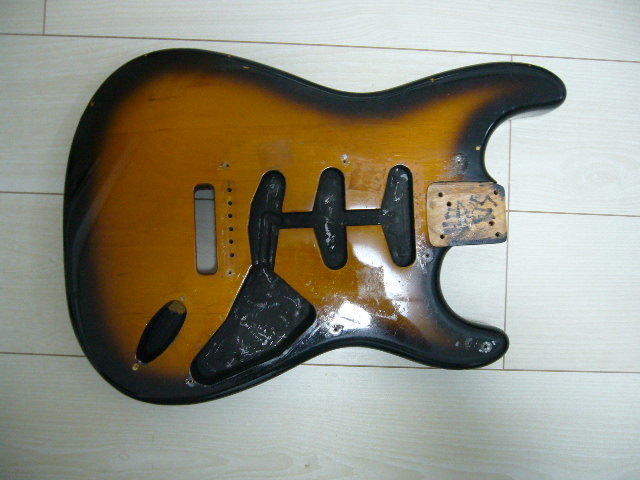 fender Japan ST57-900 フジゲン製　最上位機種 ストラト アルダーボディ ラッカー仕上げ
