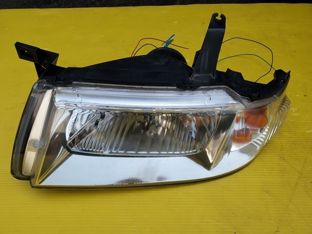 ヘッドランプ　左　P0287　ボンゴフレンディ　SGEW