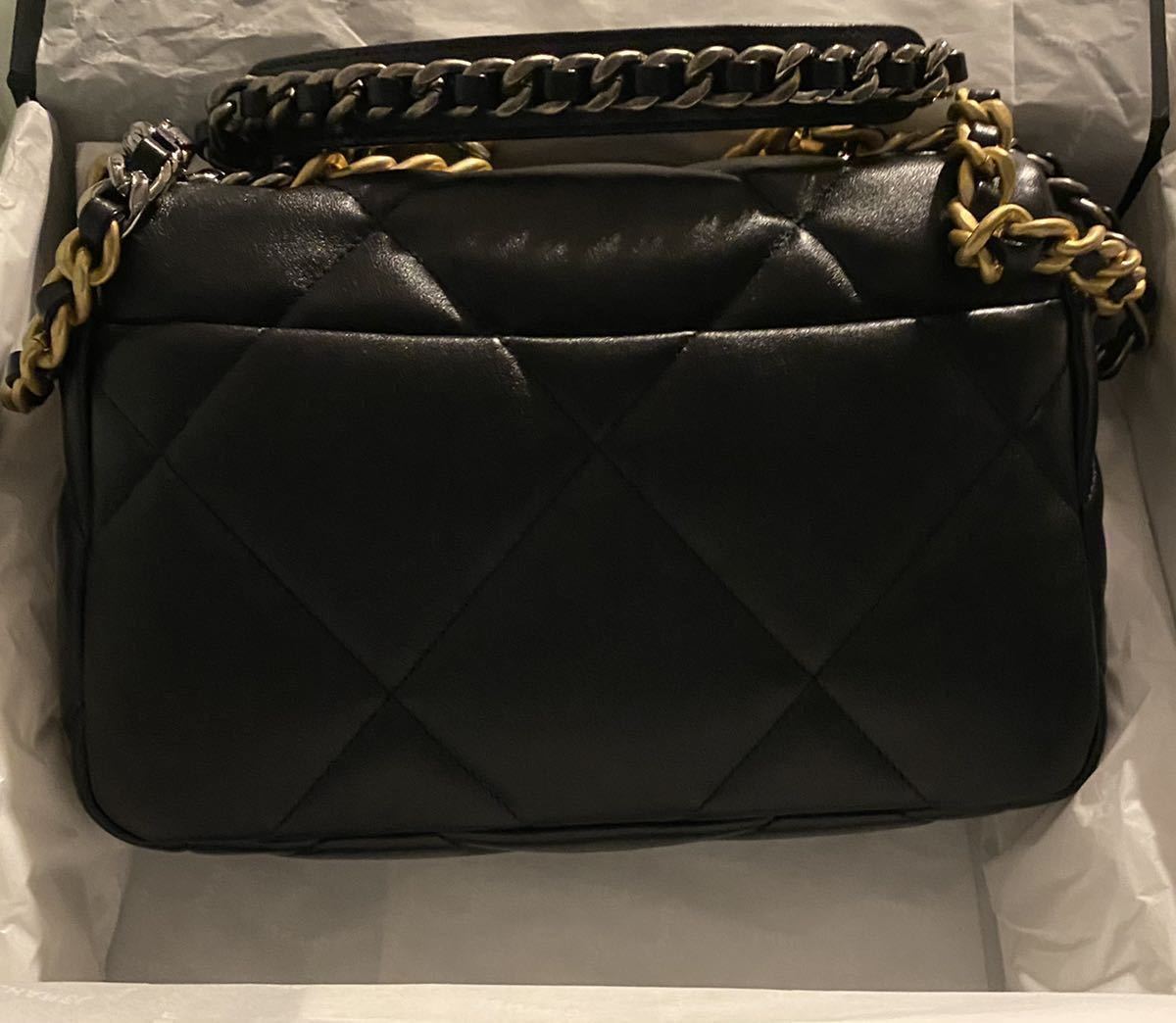 CHANEL クルーズコレクションCHANEL 19 ハンドバッグ