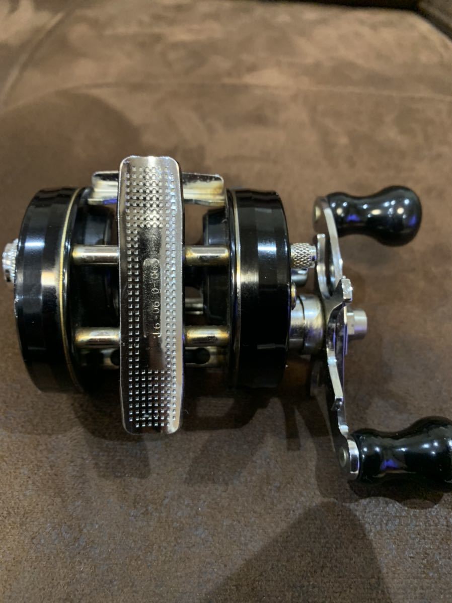 ABU ambassadeur 2500C 黒 アブ アンバサダー2500C ブラック90-0 ABU ambassadeur 2500C 黒 アブ アンバサダー2500C ブラック90-0