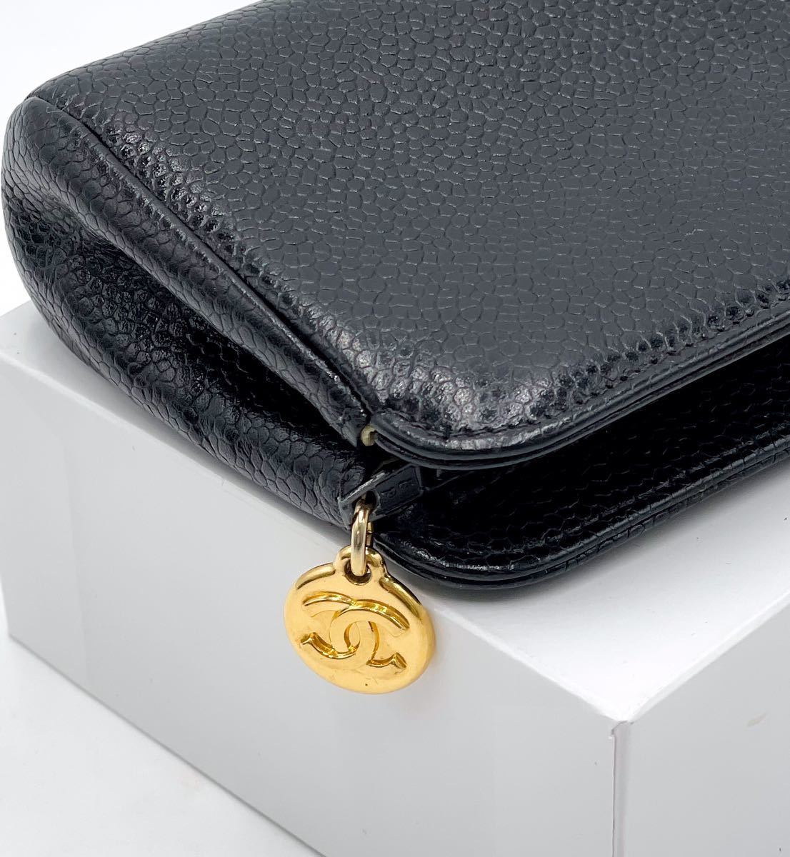 Chanel シャネル 財布 チャック レディース メンズ ゴールド ブラック 箱 カード付き 女性用財布 売買されたオークション情報 Yahooの商品情報をアーカイブ公開 オークファン Aucfan Com
