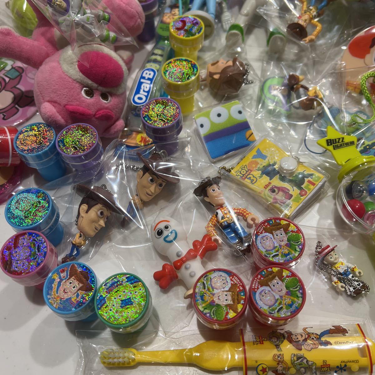 ディズニー トイストーリー : ピクサー デラックス トイストーリー４ フィギュア まとめ 大量セット 大量まとめ売り！の通販はau Story PAY ディズニー&amp;ピクサー Creations TOY おもちゃの世界”を舞台にしたフィギュアや盤ゲーム！タカラトミー
