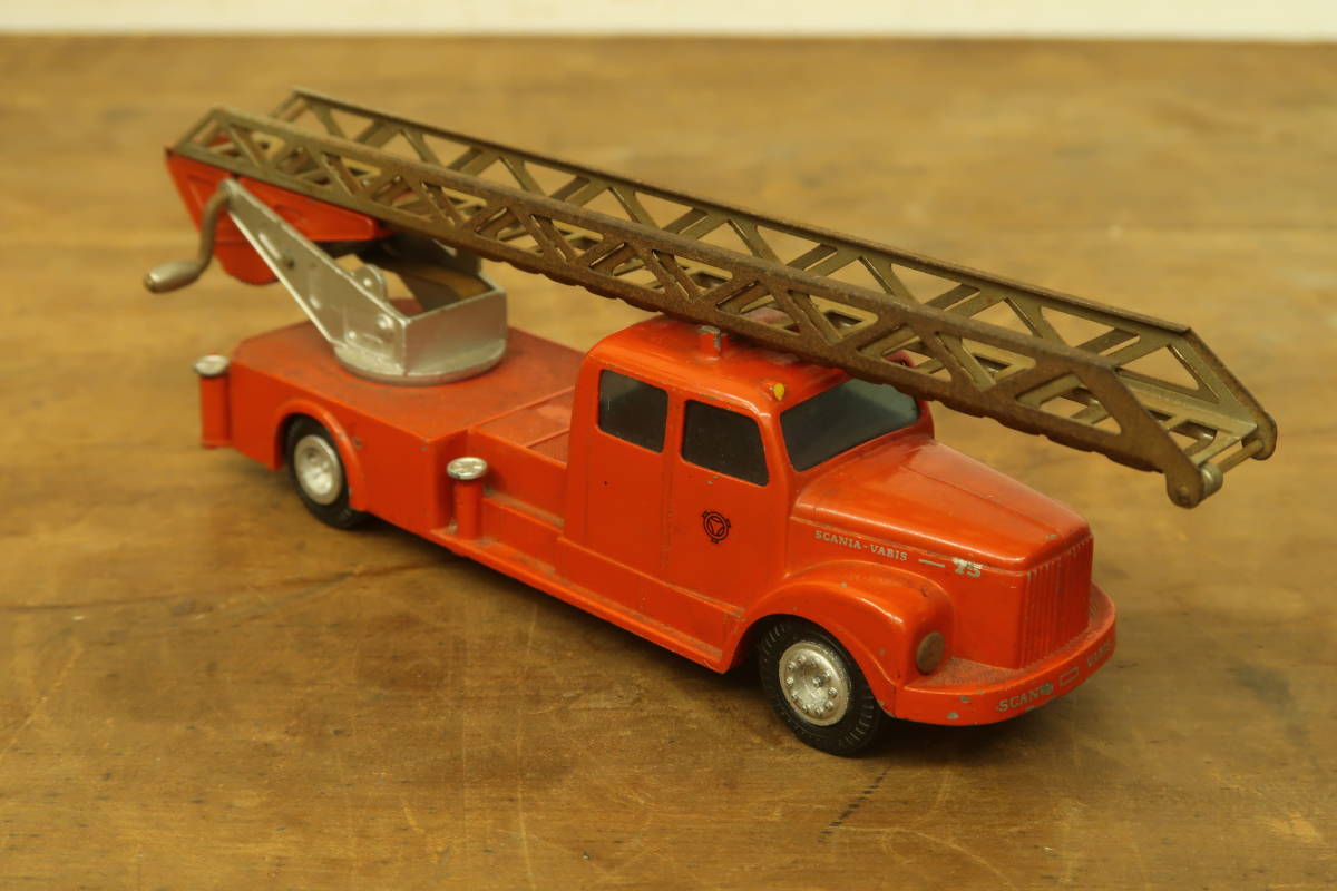 中古 ミニカー モデルカー (8) Tekno SCANIA VABIS はしご車