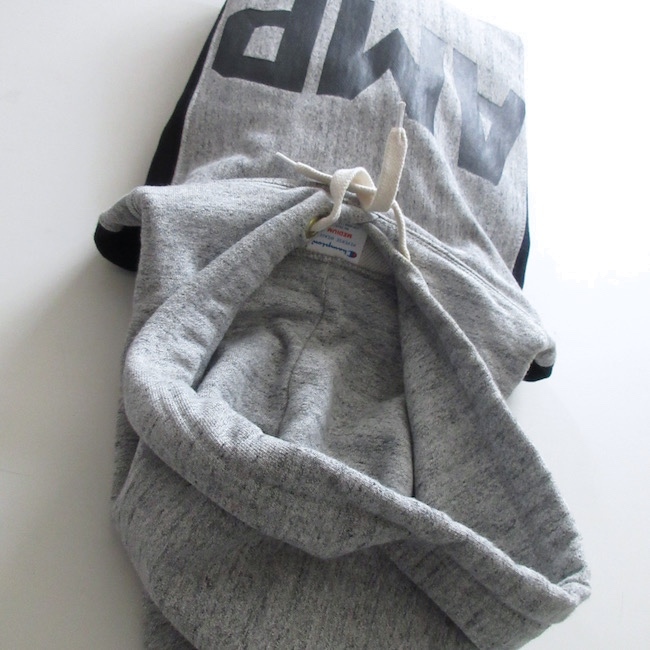 CHAMPION チャンピオン】リバースウィーブ スウェットパーカー 再構築 
