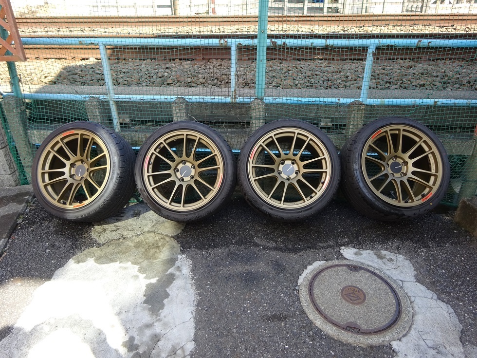 かなりきれい GT-Rサイズ ENKEI GTC01RR 18×9.5J+22 チタニウム