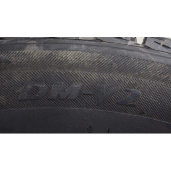 ブリヂストン BLIZZAK DM-V2 255⁄55R18 109Q 日本製 2本SET／2017年製