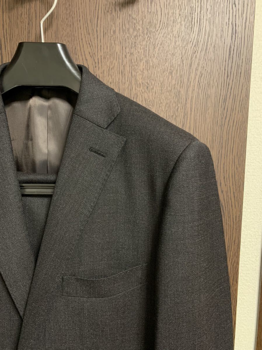 価格見直し！Y6新品未使用！高級イタリアFINTES社super120s生地で仕立てた極上ビジネススーツ