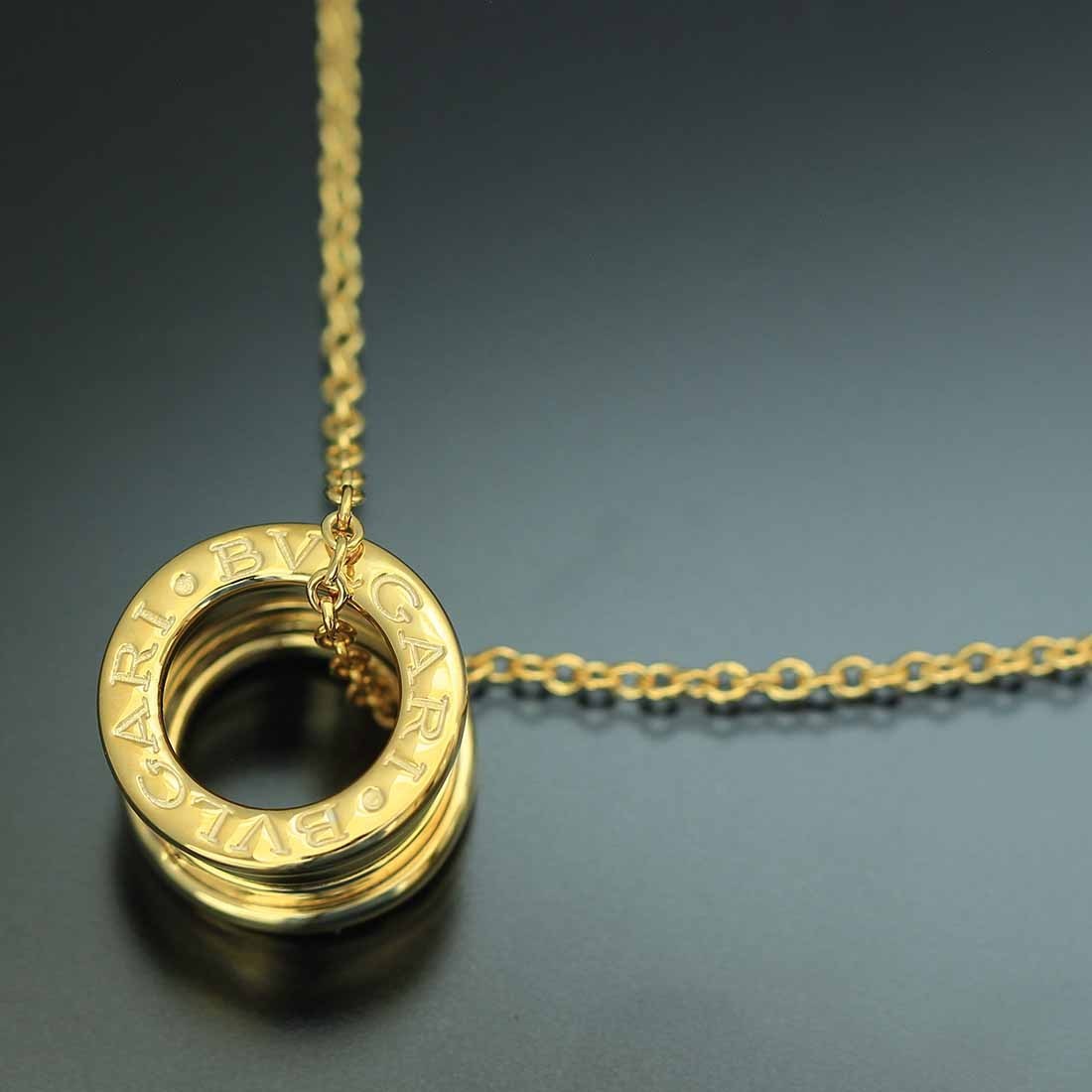 ブルガリ(BVLGARI) ビーゼロワン ネックレス トップ チャーム 750YG