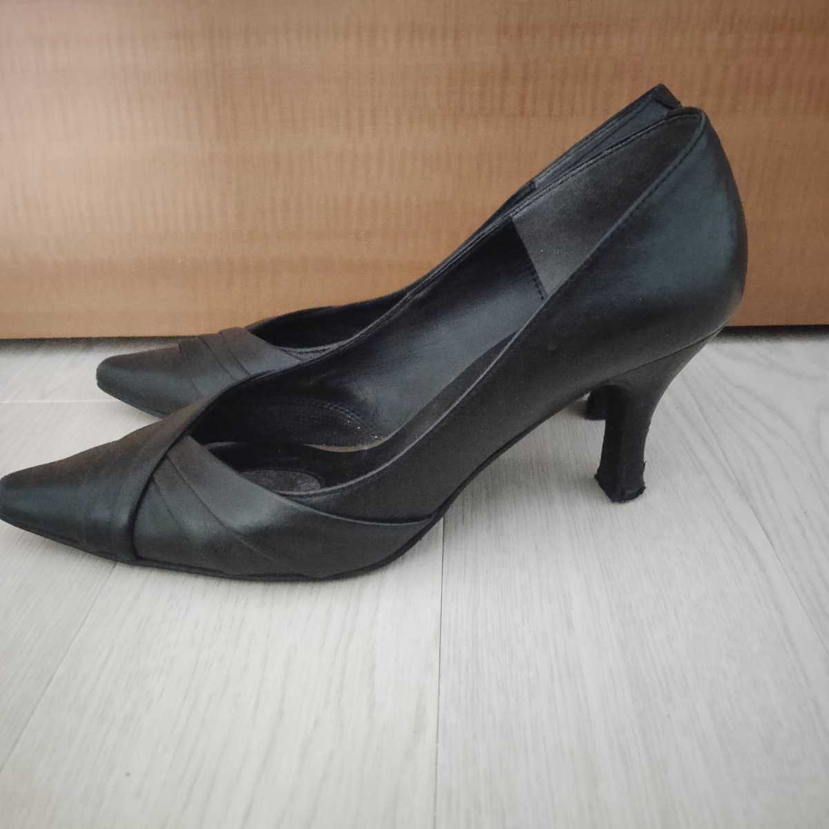 車運転 立ち仕事使用 品 パンプス 本革 黒ポインテッドトゥ ヒール7cm 素足 汗ジミ使用感あり ブラック系 売買されたオークション情報 Yahooの商品情報をアーカイブ公開 オークファン Aucfan Com