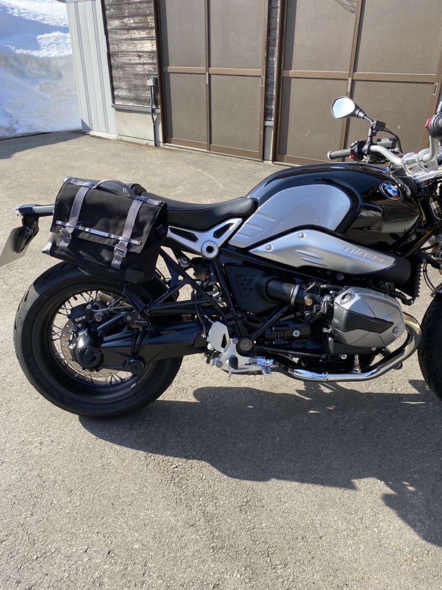 BMW Rninet 純正サイドバッグ 右側用取り付けステー有り （BMW Rnine T 