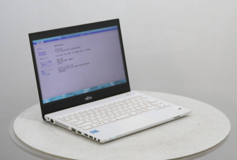 FUJITSU FMVS54JL2W LIFEBOOK SH54/J Core i5-3210M 2.50GHz 4GB 500GB 