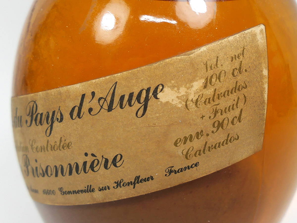 古酒 Pomme Prisonniere ポム プリゾニエール カルヴァドス 果実入り スピリッツ 900ml カルヴァドス 売買されたオークション情報 Yahooの商品情報をアーカイブ公開 オークファン Aucfan Com