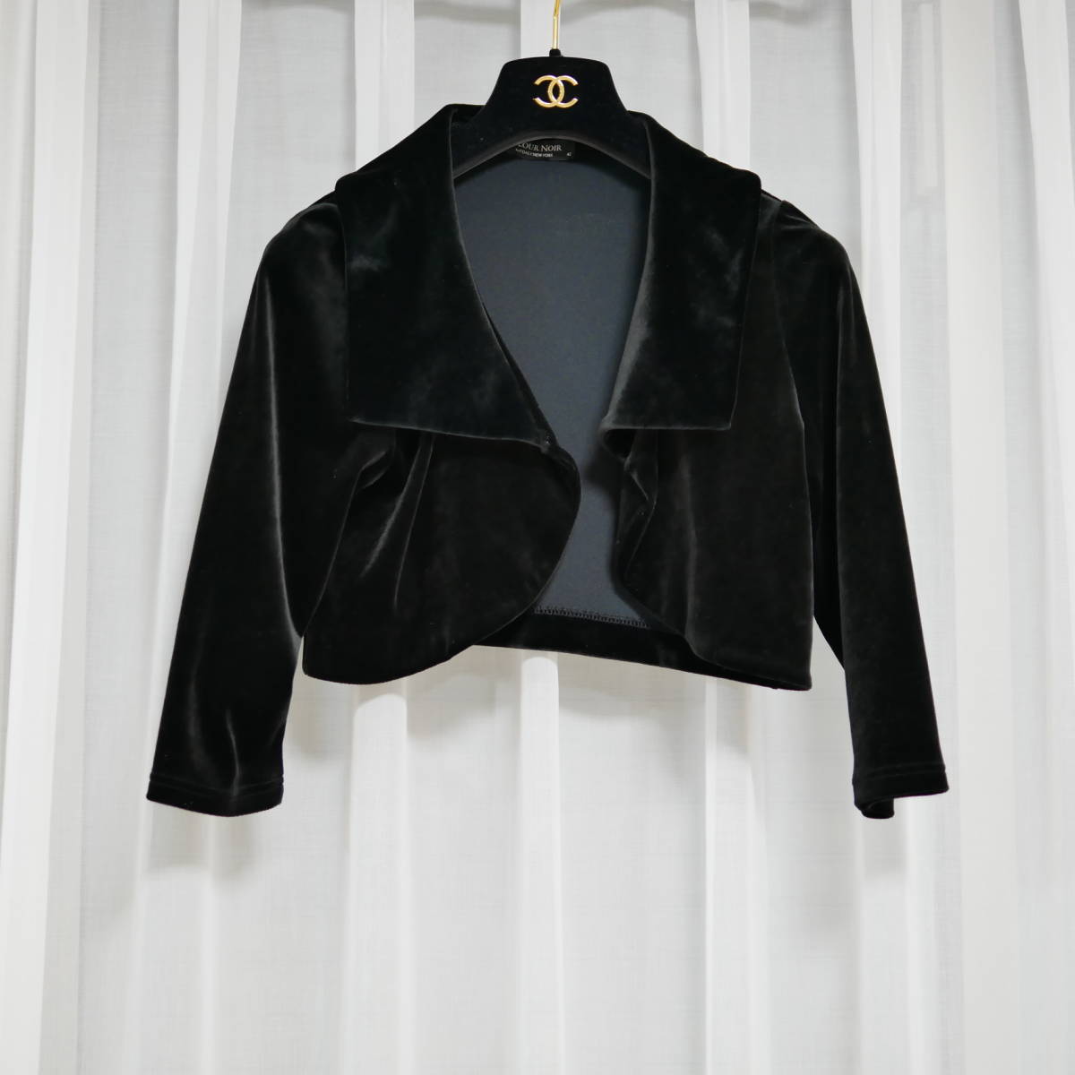 安い，正規品 FOXEY フォクシー 42サイズ 黒 ベロア ジャケット(その他)｜売買されたオークション情報、yahooの商品情報をアーカイブ公開 - オークファン 女性用