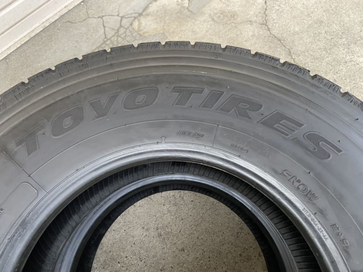 メーカー直送 トーヨータイヤ 125l 225 127 ミックス溝 Toyotires 90r17 5 M646 車用品