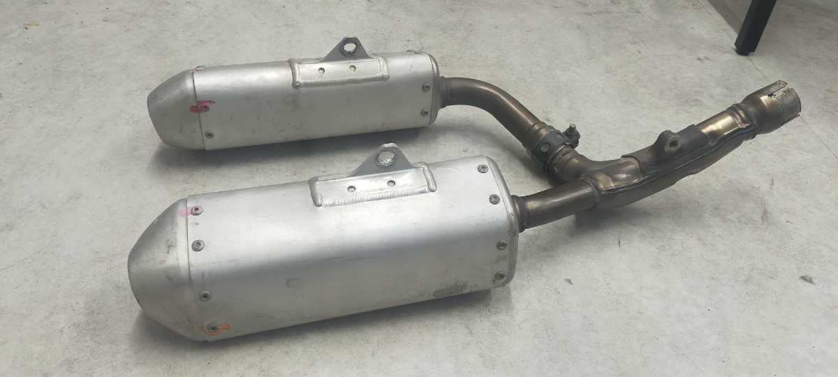 CRF250R用純正マフラー CRF250R純正マフラー サイレンサー(マフラー本体（純正）)｜売買された