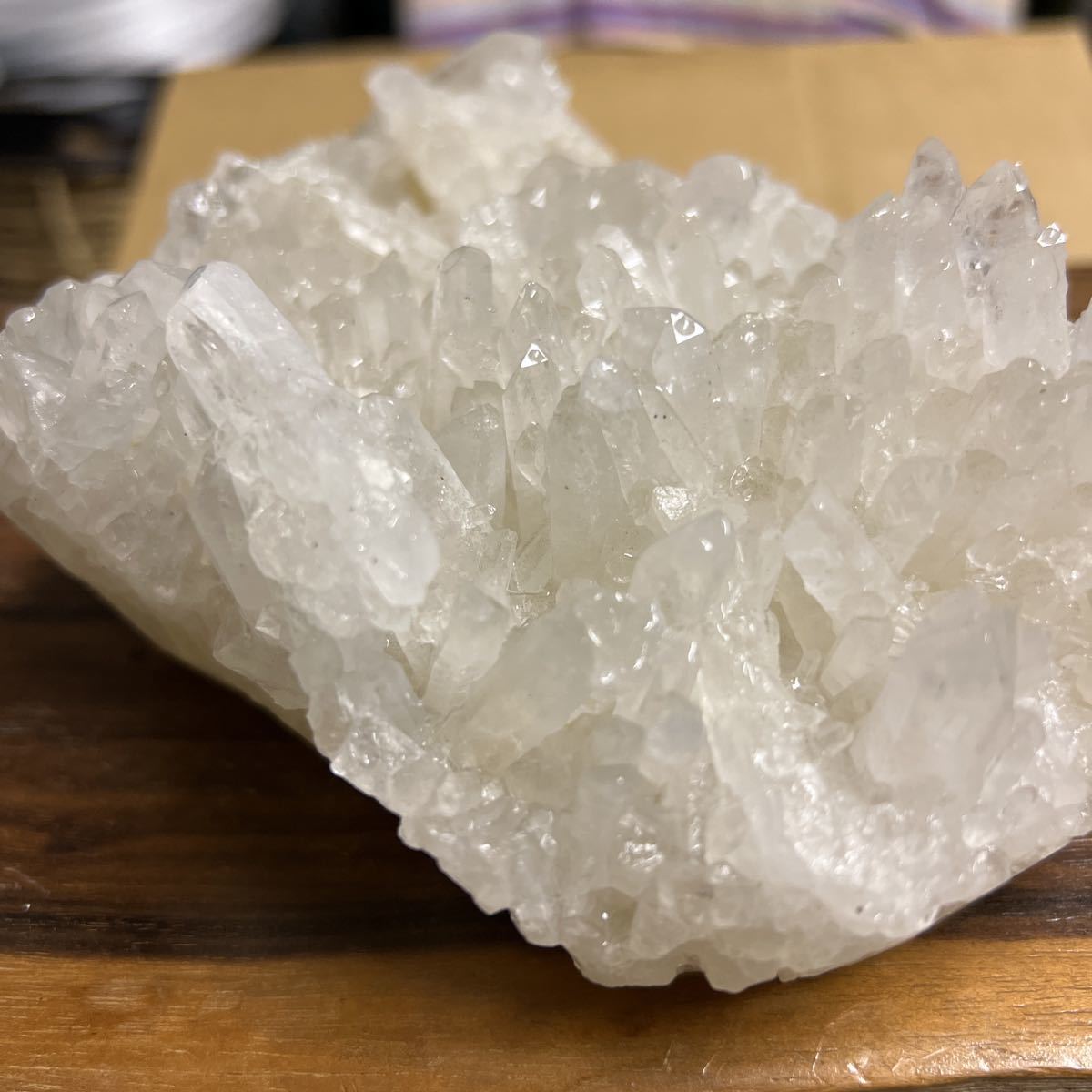 水晶クラスター 1kg クオーツ 鑑賞石 原石 天然石