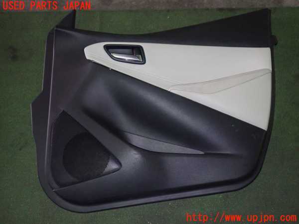 5UPJ-75271234]デミオ(DJ3FS)右前ドア内張り 中古