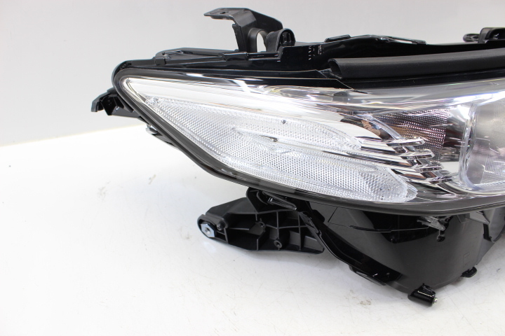美品/破損無 カムリ AXV70 ハイブリッド ヘッドライト 右 右側 コイト 33-233 LED 打刻Y 81145-33E70 247220 カムリ ヘッドライト トヨタ 33-233 KOITO 70(ヘッドライト|ライト・ランプ