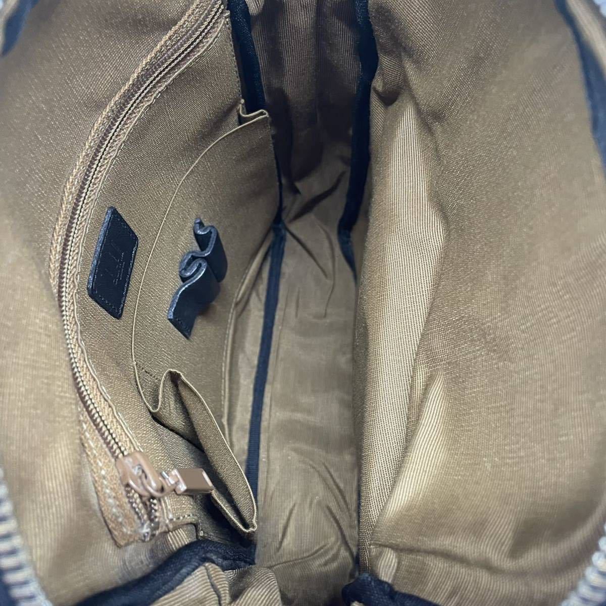 1円【極美品】Dunhill ダンヒル ショルダーバッグ クロスボディ D8 1円【極美品】Dunhill ダンヒル ショルダーバッグ クロスボディ D8