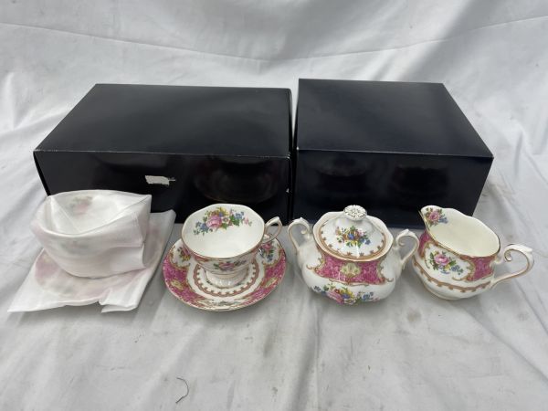  0401-140F②13623 ROYAL ALBERT ロイヤルアルバート LADY Carlyle カップ＆ソーサー ミルクポット シュガーポット 花柄 ホワイト まとめ(ロイヤルアルバート)｜売買されたオークション情報、yahooの商品 ロイヤルアルバート
