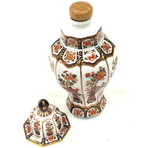 ニッカウイスキー 有田焼彌右衛門作陶器ボトル　未開封品 ニッカウイスキー 有田焼彌右衛門作陶器ボトル 未開封品 有田焼き彌右