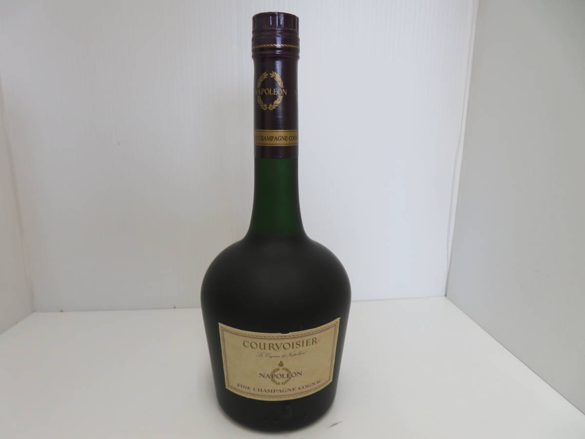 クルボアジェ ナポレオン コニャック 未開栓 700ml 40％ 箱付