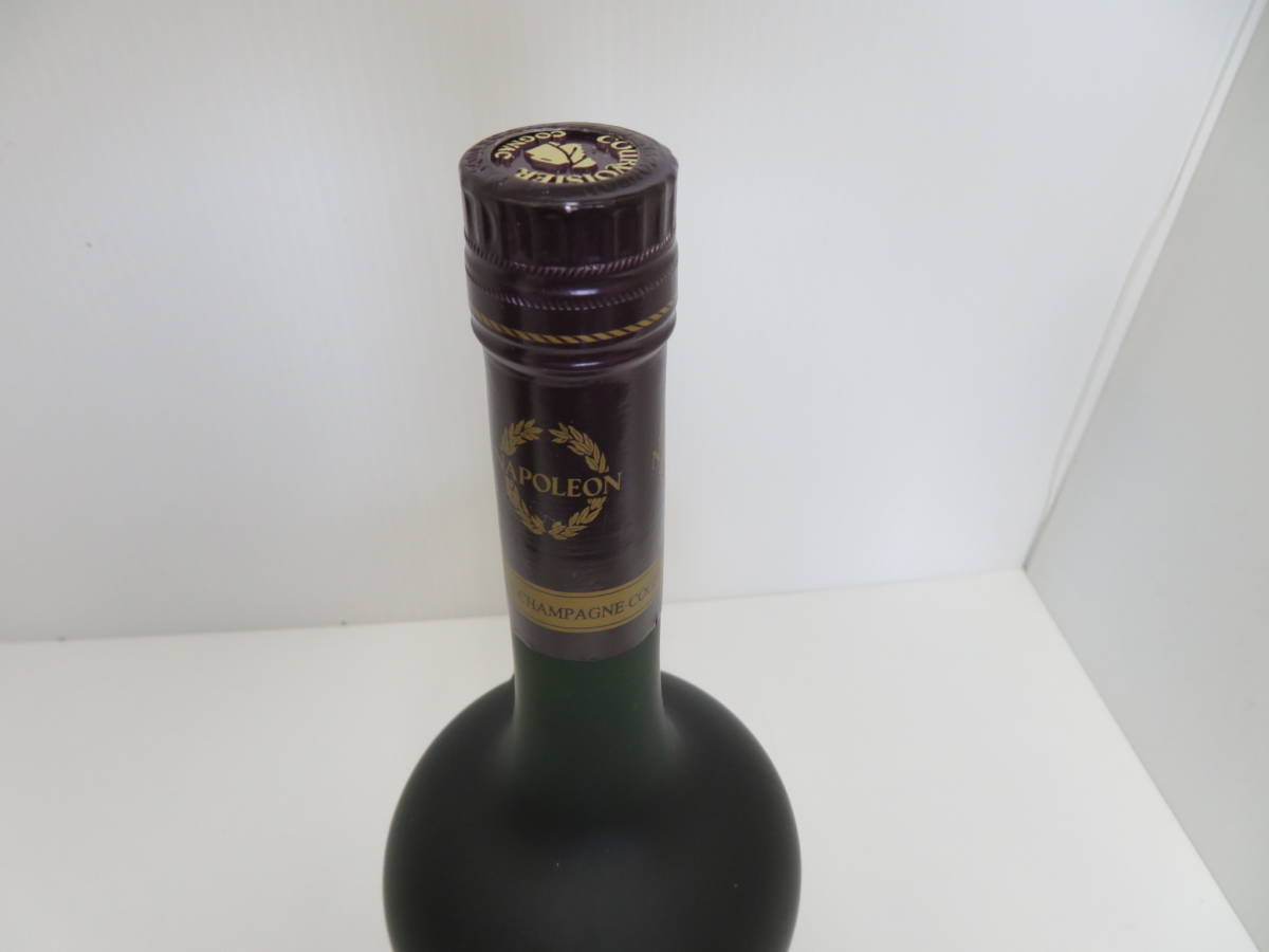 クルボアジェ ナポレオン コニャック 未開栓 700ml 40％ 箱付
