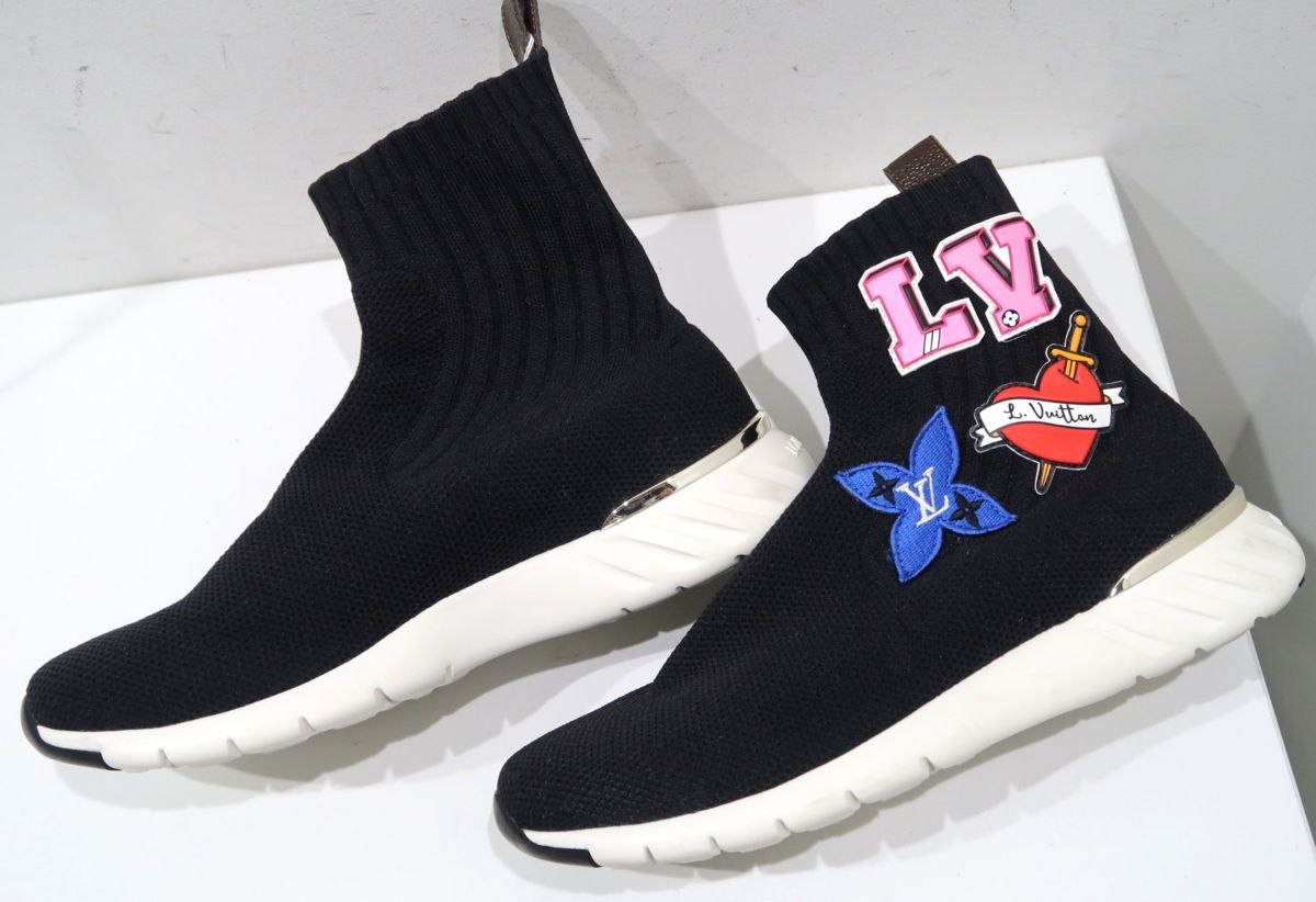 1回 極美品 ヴィトン ソックス スニーカー ハイカット LVブラック 