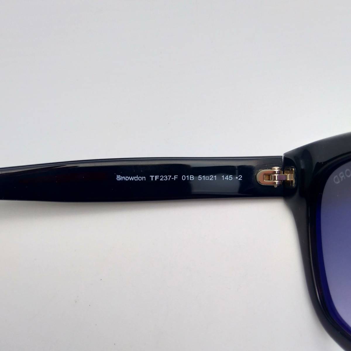 サングラス TOM FORD トムフォード Snowdon TF237-F 01B 箱 アジアンフィット ケース付 TF237 美品TOMFORD ケース付き ブラック スノードン FT237-F
