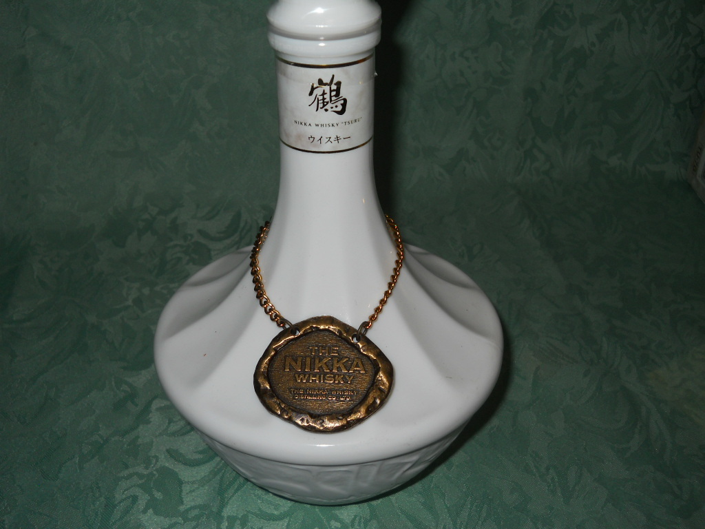 ［新品未開封］NIKKA WHISKY TSURU 陶器ボトル　鶴 未開封 ニッカ ウイスキー 鶴 陶器 ボトル NIKKA WHISKY 700ml。43