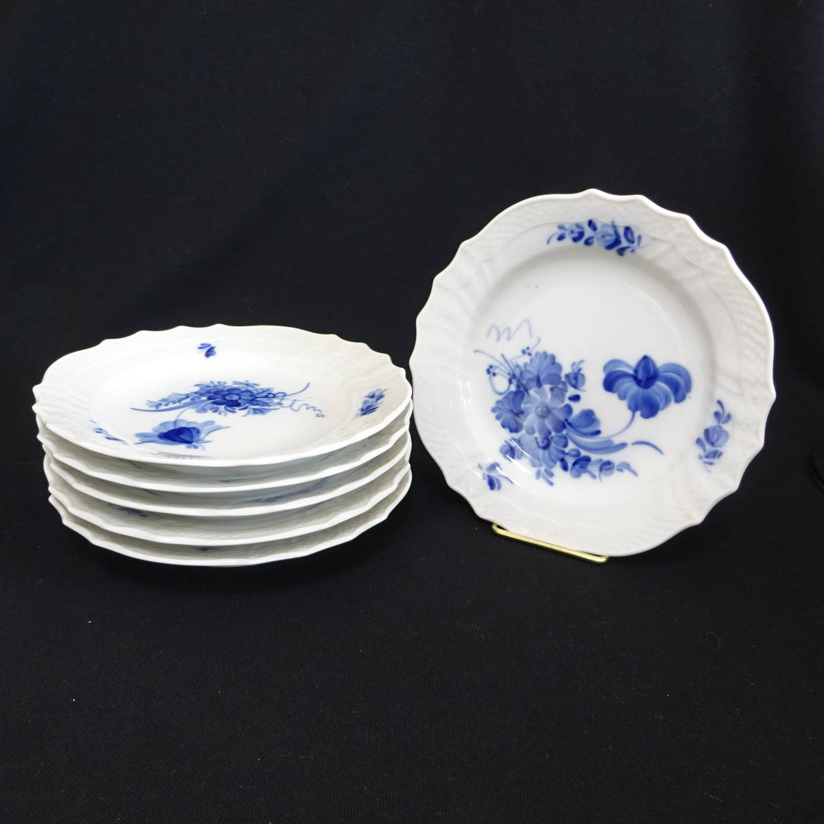 【高品質，100%新品】 1340659-168 ロイヤルコペンハーゲン ブルーフラワー プレート6枚セット 食器 お皿 80サイズ発送同梱不可(ロイヤルコペンハーゲン)｜売買されたオークション情報、yahooの商品情報をアーカイブ ロイヤルコペンハーゲン