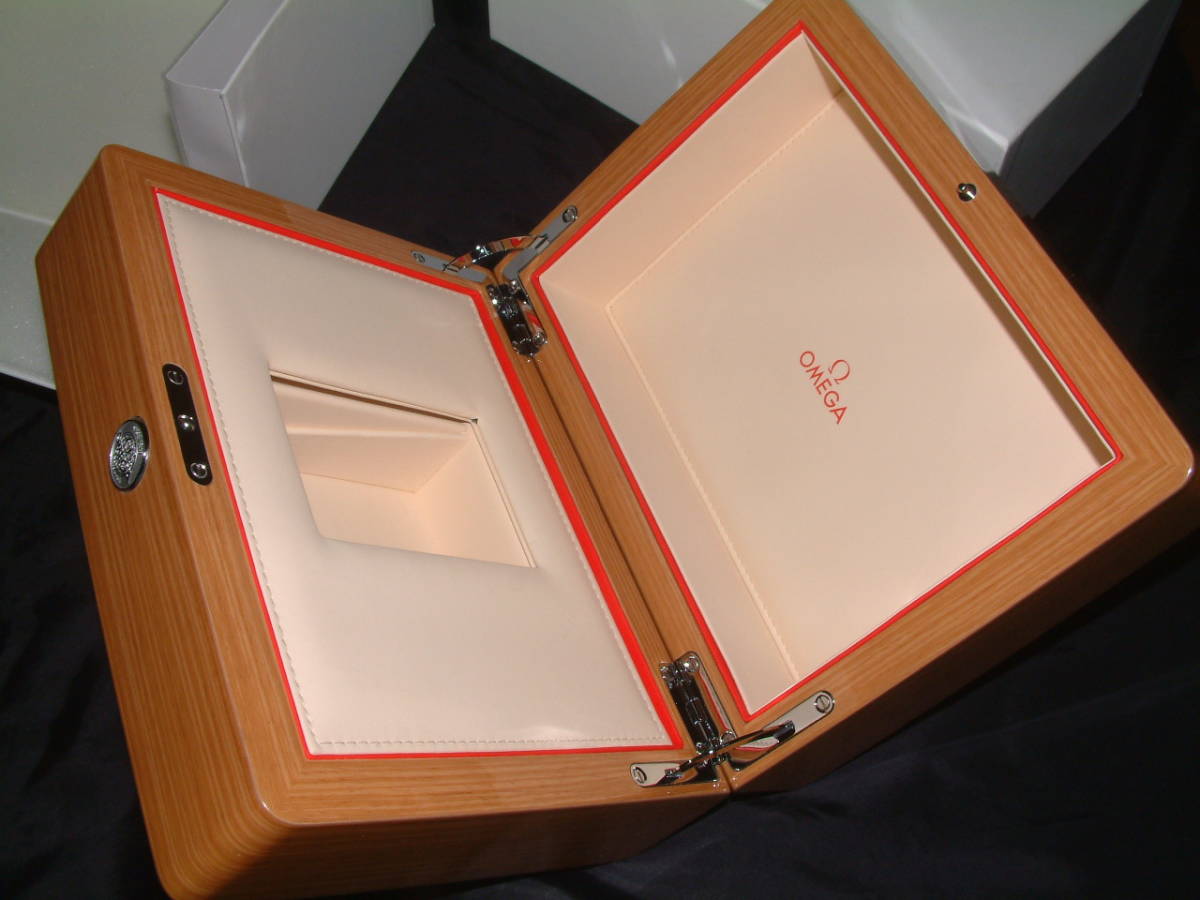 □本物OMEGA大型木製BOX未使用枕なし2箱セット□オメガ箱.ケース 