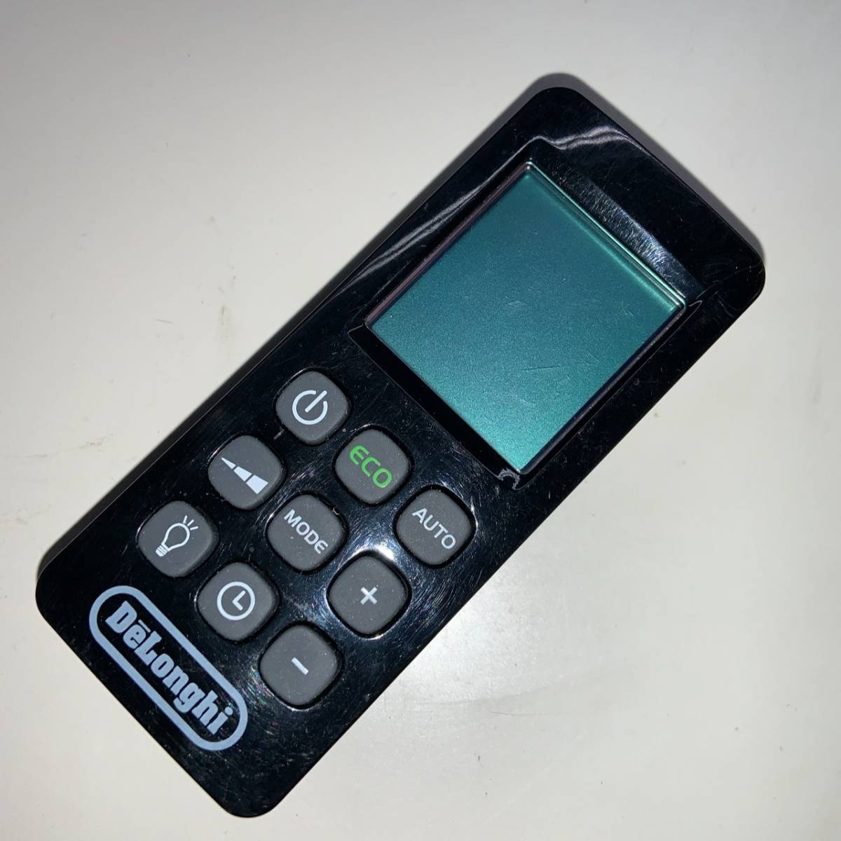 デロンギ MDH09-BK 900W マルチダイナミックヒーター リモコン付