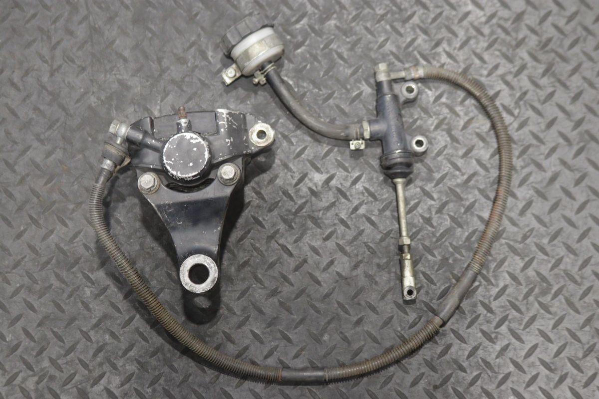 当時物 純正 GS1000 リアブレーキASSY 0046 検) GS1000S クーリー GS750 GS750E 当時物 純正 GS750 スイングアーム タバックスエンジニアリング フロントブレーキキャリパー☆GS750E、GS1000
